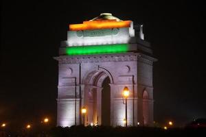 image de la porte de l'inde dans la nuit photo