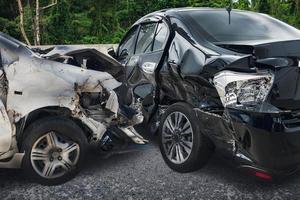 accident de voiture sur la route photo