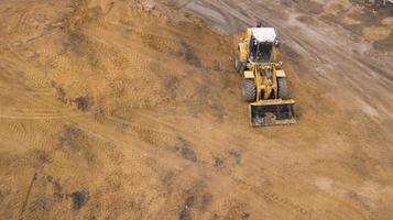 chargeur dans la carrière photo d'en haut