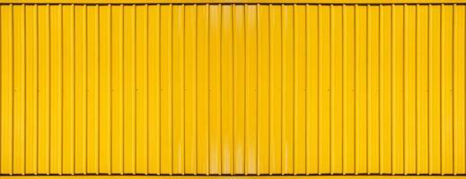 boîte jaune conteneur ligne rayée fond texturé photo
