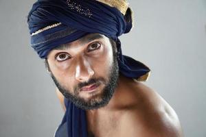 homme au look arabe photo