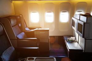 intérieurs d'avion, sièges de première classe photo