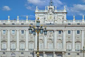 célèbre palais royal de madrid dans le centre-ville historique, la résidence officielle de la famille royale espagnole