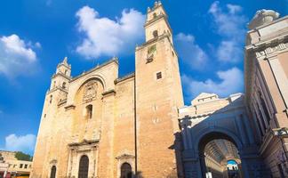 mexique, cathédrale de merida, la plus ancienne cathédrale d'amérique latine photo