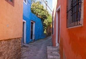 guanajuato, mexique, rues coloniales colorées et architecture dans le centre historique de guanajuato photo