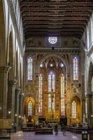florence, toscane, italie, 2019. vue intérieure de l'église santa croce photo