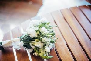 beau bouquet de mariage blanc photo