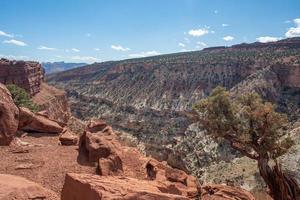 parc national de capitol reef par une journée ensoleillée dans l'état de l'utah. photo