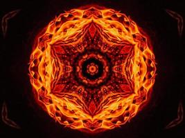 arrière-plan abstrait unique. motif kaléidoscope de flammes orange. photos gratuites