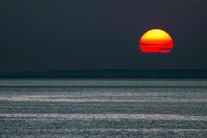 hunstanton coucher de soleil sur la mer photo