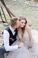 séance photo d'un couple amoureux. cérémonie de mariage dans le style bokho