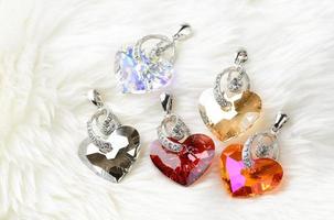 pendentif coeur en cristal, collier pendentif ombre dorée en cristal coeur vraiment amoureux photo