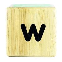 w lettres de texte écrites sur des cubes en bois photo