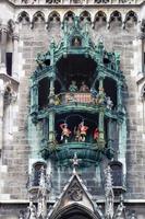 Munich, Allemagne, 2014. Le rathaus-glockenspiel photo