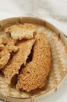 cuisine traditionnelle coréenne, nurungji, croûte de riz trop cuit photo