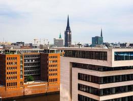 hdr vue sur la ligne d'horizon de hambourg photo