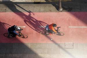 bilbao, vizcaya, espagne, 2022-cycliste dans la rue photo