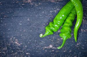 piments verts sur fond photo