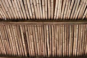 toit en bambou entier, vue intérieure. photo