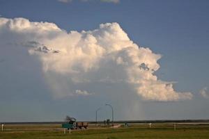 tonnerre se formant au sud de chaplin saskatchewan photo