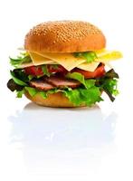 burger isolé sur fond blanc photo