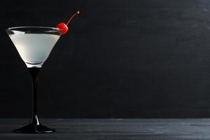 cocktail dans un verre à martini