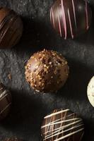 truffes au chocolat noir fantaisie photo