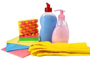 objets pour laver et nettoyer dans une cuisine photo