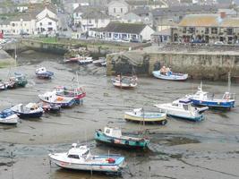 bateaux dans le port photo