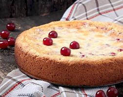 tarte maison aux cerises et à la crème photo