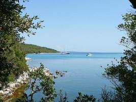 île d'unije en croatie faisant partie de l'archipel de cres losinj en t photo