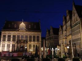 la ville de brême la nuit photo