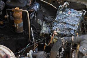 batterie de voiture endommagée par le feu photo