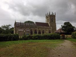 Une vue de l'église du champ de bataille près de Shrewsbury photo