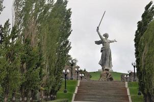 03.09.2021 Volgograd. mamayev kurgan est un monument d'ensemble dédié à la victoire de la bataille de stalingrad, l'un des principaux monuments aux morts de la russie. photo