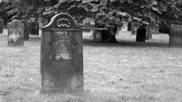 pierre tombale autonome photo