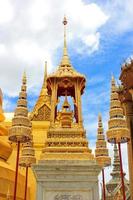 pagode dorée de bangkok photo