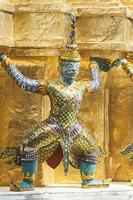 bangkok, grand palais, statue des gardes démons verts