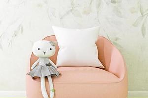 maquette d'oreiller chaise rose pour enfants-01 photo