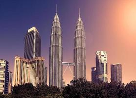 Skyline aux tons vintage de Kuala Lumpur, Malaisie. photo