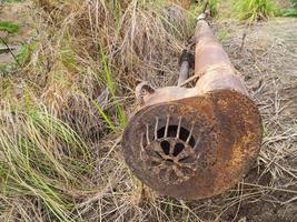 pipeline de pompage agricole ancien. photo