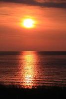 mer et coucher de soleil photo