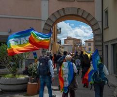 assise, italie, 2022-marche pour la paix contre toute guerre photo