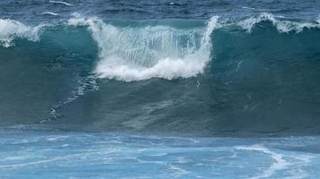 vagues dans l'océan atlantique photo