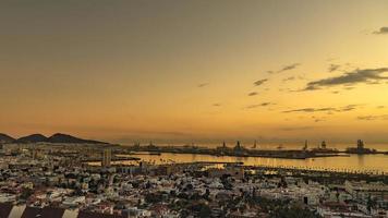 L'aube dans la ville de Las Palmas, Gran Canaria photo