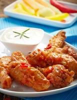 ailes de poulet frites avec sauce chili douce photo