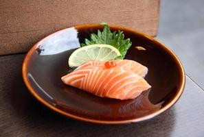 sashimi de saumon photo