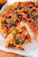 pizza aux anchois et aux olives