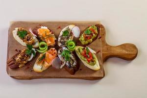 mélange de bruschetta espagnole photo