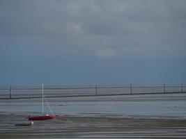 coucher de soleil sur la plage de juist photo